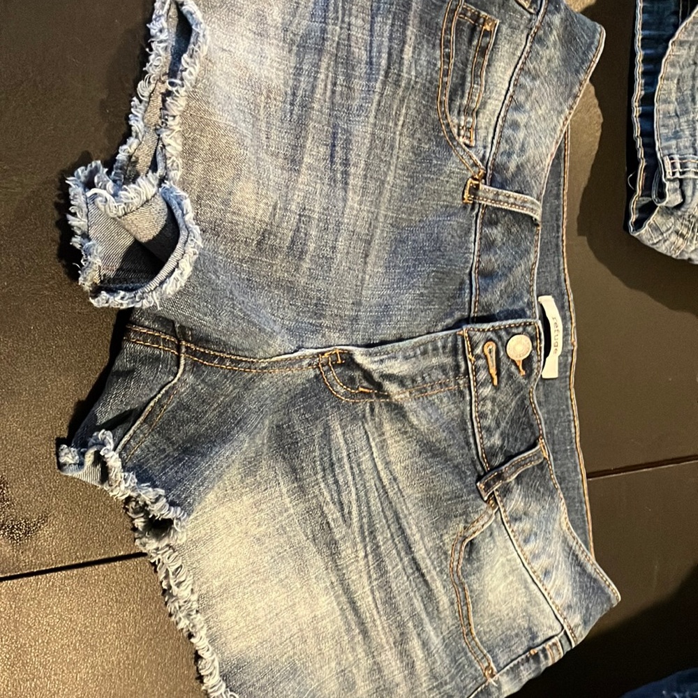 Refuge shorts